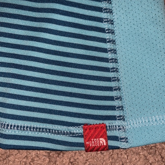 The North Face Active Athletic T-Shirts Size Medium - Picture 3 of 9